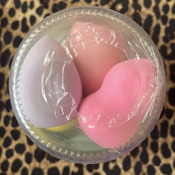 Brand New Ellen Tracy Let it Snow 10-Piece Makeup Sponge Set Beauty Blenders - Picture 5 of 11